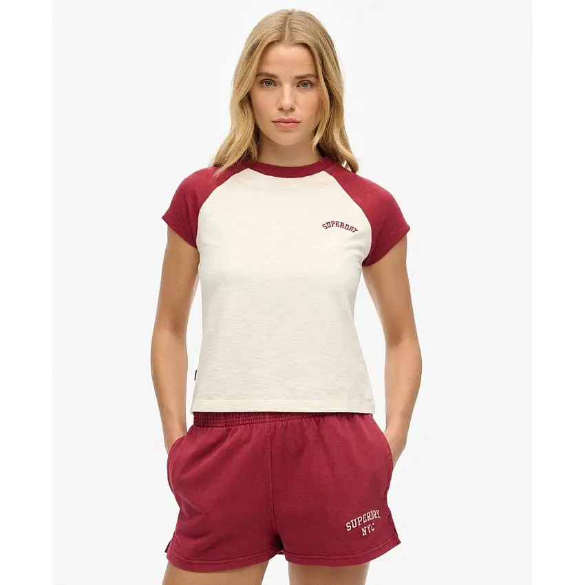 T-shirt in cotone biologico con maniche raglan e logo donna Superdry Essential