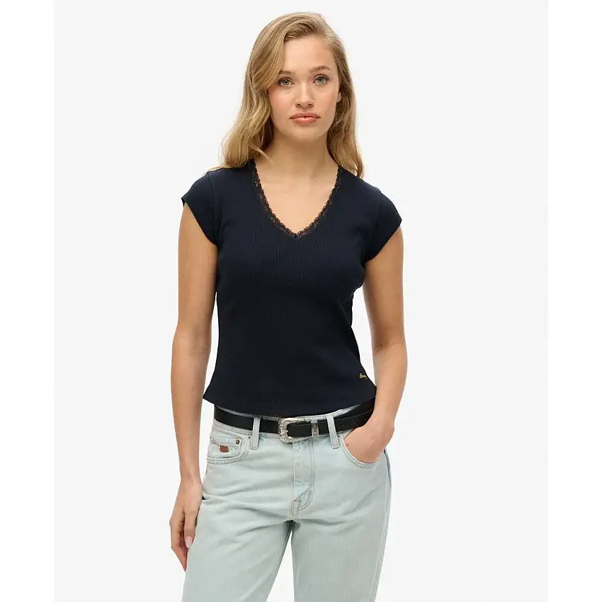 T-shirt a V e bordino in pizzo donna Superdry Athletic Essentials